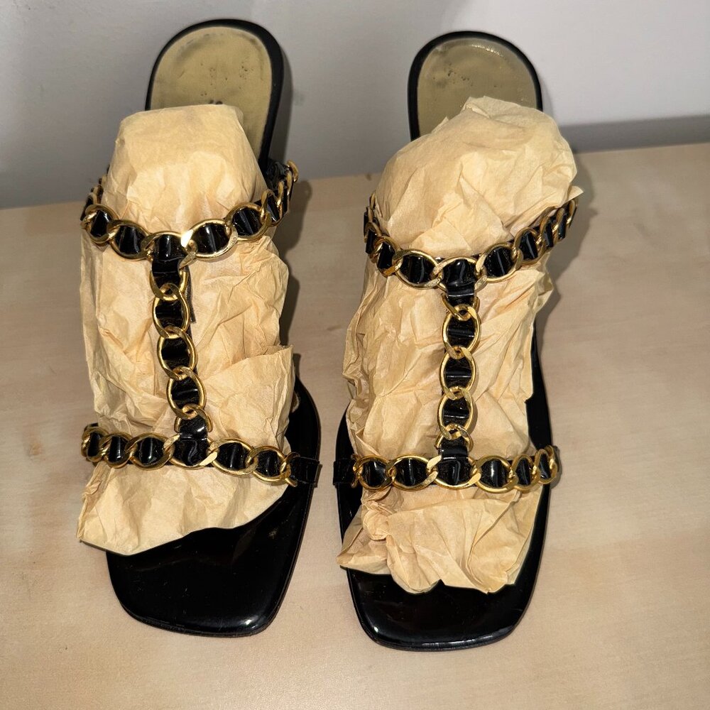 St. John Black Patent Leather Heel Sandals Size 8.5 M Catena Strappy Gold Chain - Picture 4 of 16